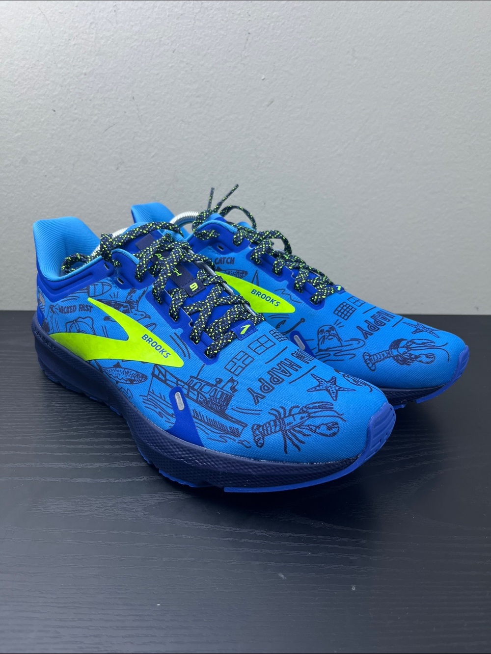 Brooks Launch 9 Women's 11 Boston Marathon Special Edition Running Shoes NEW
